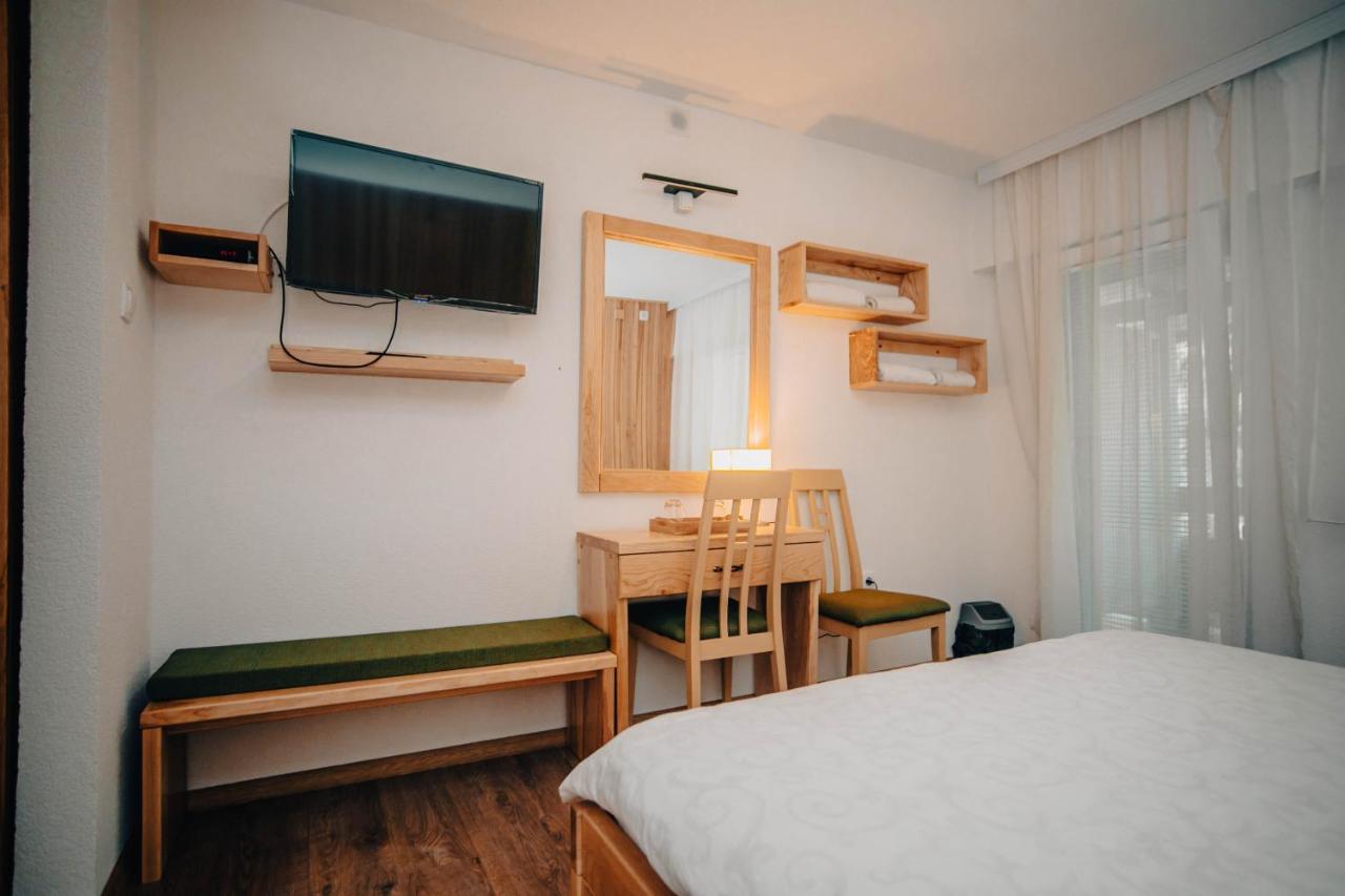 Restoran Sa Prenocistem Gornjak Krepoljin Exteriör bild