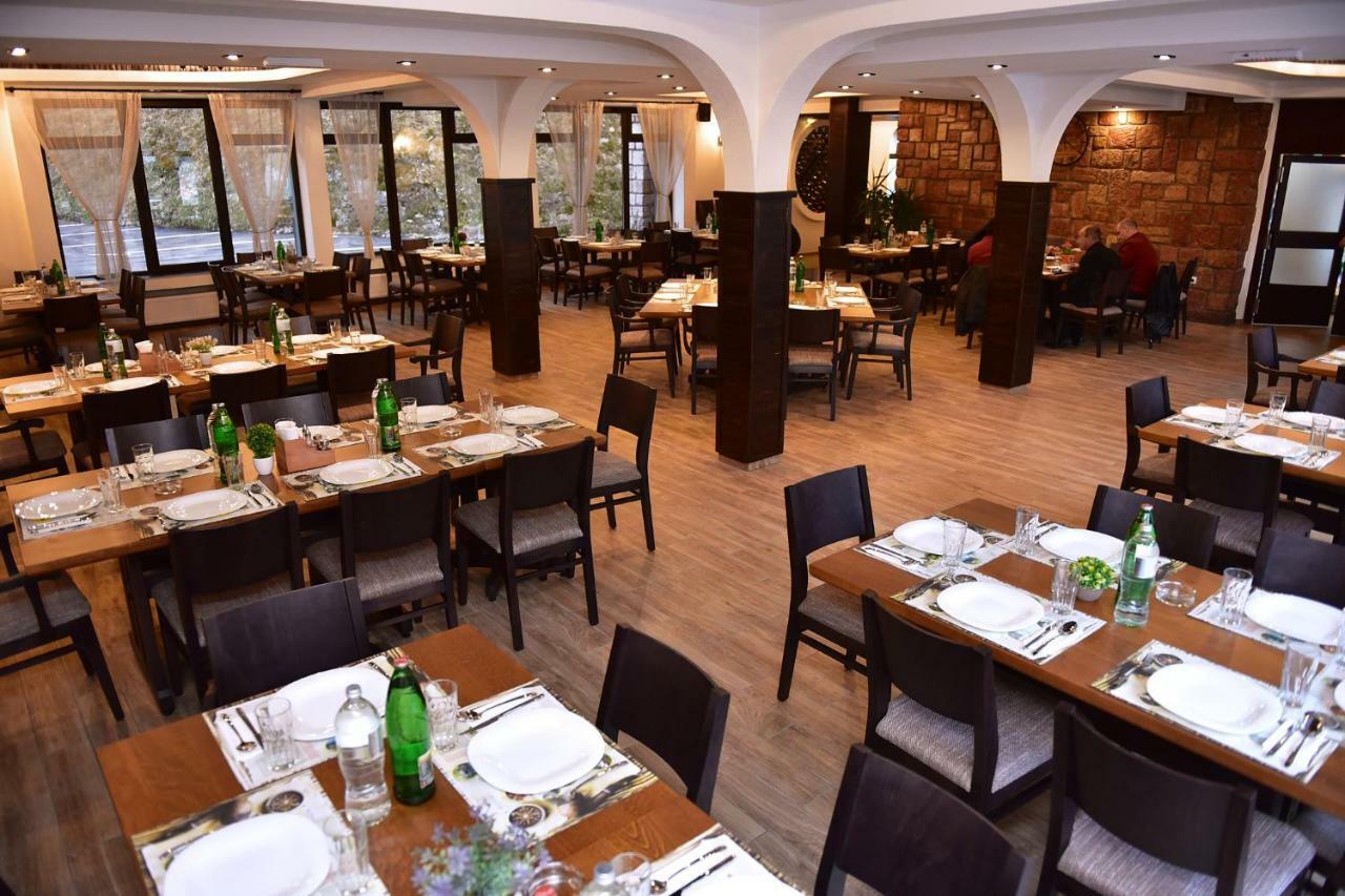 Restoran Sa Prenocistem Gornjak Krepoljin Exteriör bild